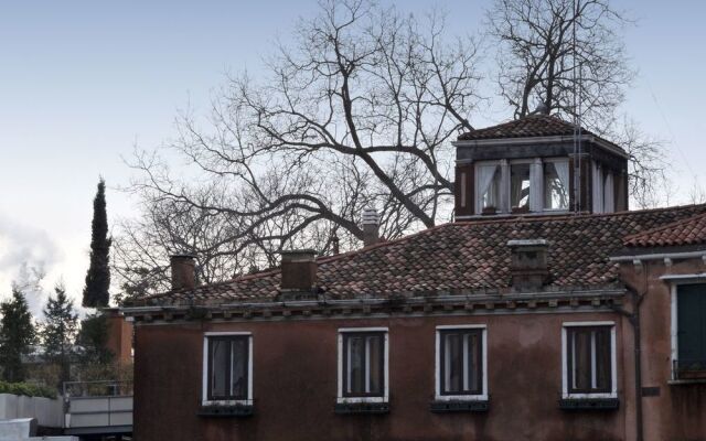 Guggenheim Collection Venice Apartment