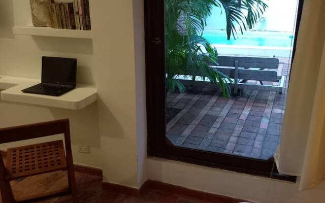 Hotel CRC-8S Cerca al Mar con Desayuno