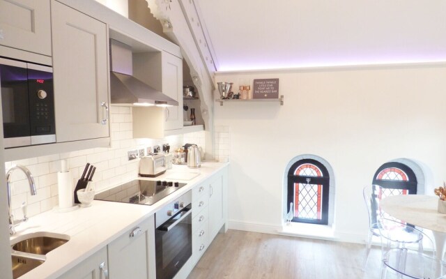1 Chapel Place
