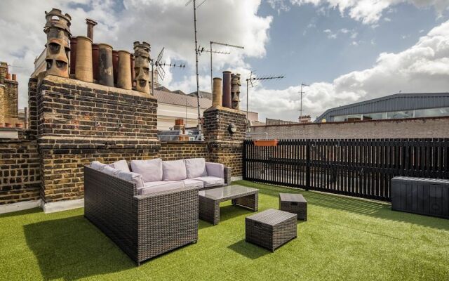 Hausd - Floral Street