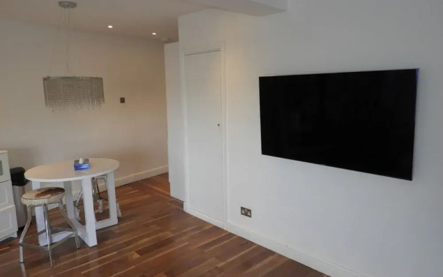 Knightsbridge 1 Bedroom Apartment