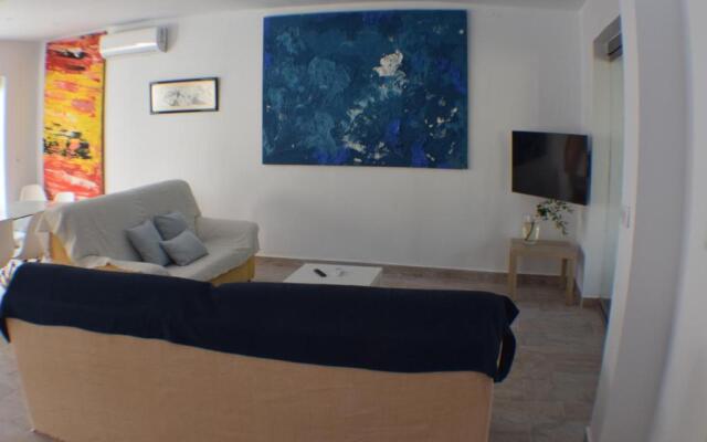 Sancti Petri House