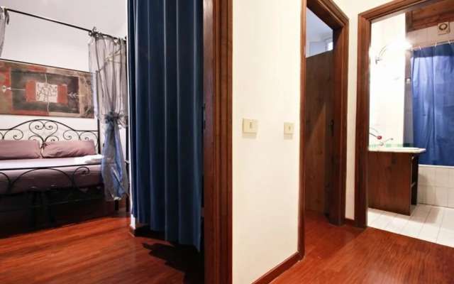 Amazing Attic In With Terrace In Fontana Di Trevi