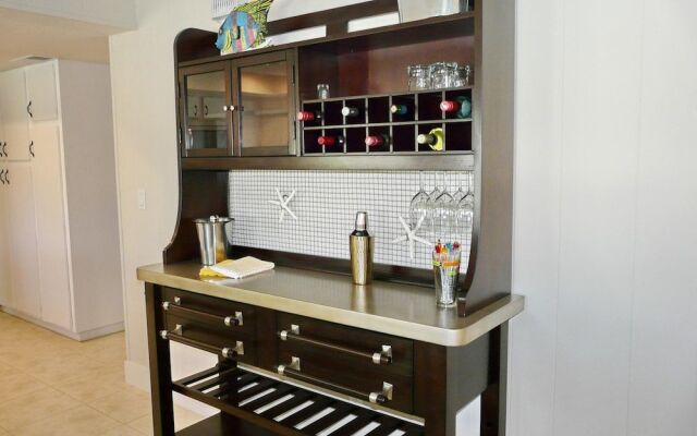 Waterfront Home With Pool and Western Exposure