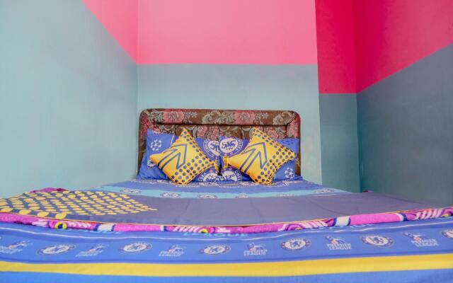 Ijen Traveller Homestay by ZUZU
