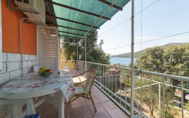 Perfect Beachfront Getaway Ideal for Families