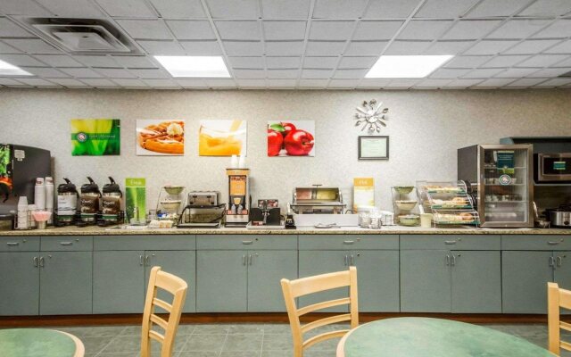 Quality Inn & Suites Sellersburg - Louisville Area