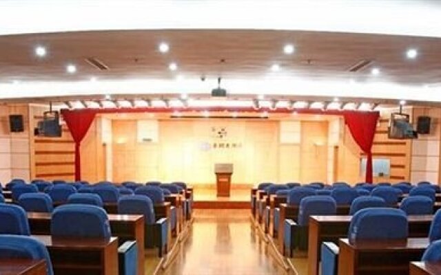 Liaocheng Chang Run Hotel