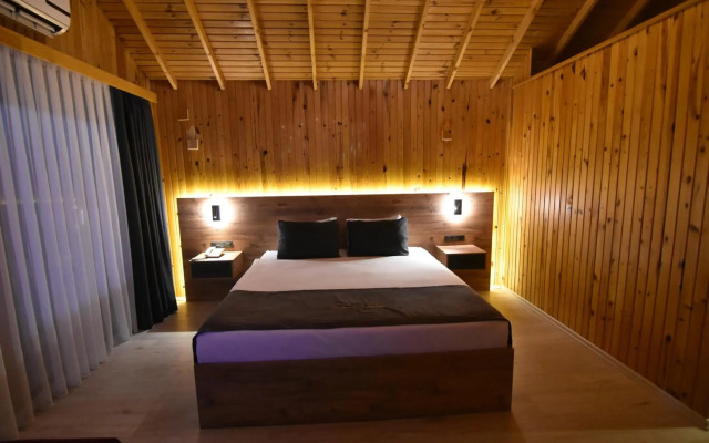 Green Palace Suite Hotel