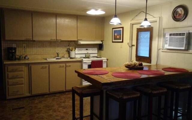 Rogers Roost - Three Bedroom Cabin