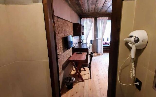 Maria Balat Hotel