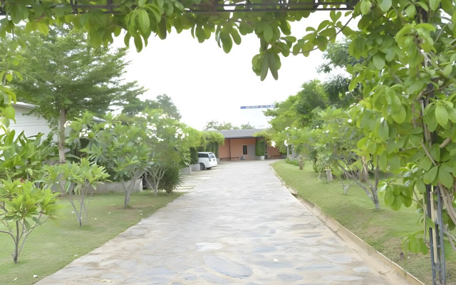 Mittraphap Resort