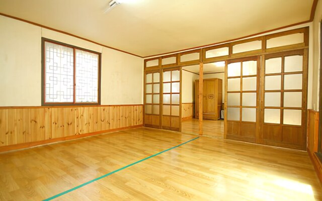 Gapyeong Ihwachon Pension