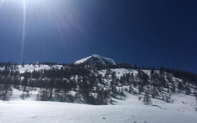 Joli T4 à Vars dans Résidence 4 étoiles