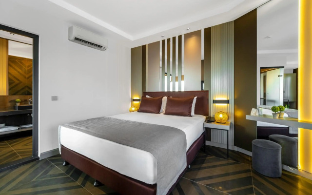 Riviera Hotel & Spa
