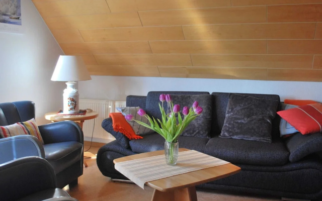 Tranquil Apartment in Ostseebad Kühlungsborn near Sea Beach