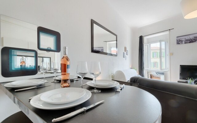 Heart OF Endoume - T2 Black&white