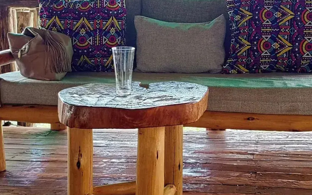 Bwindi Neckview Lodge