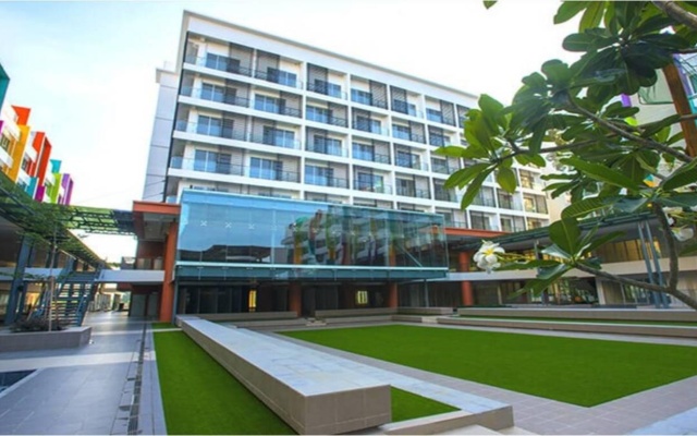 Aeropod  5mins Airport KK 7mins to Tg Aru beach KK – Outside – Kota Kinabalu