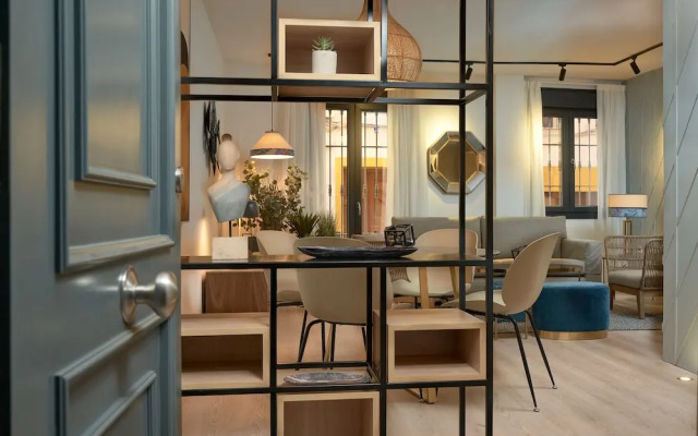 ELEVEN Apartments Real de la Carretería, by Homing U