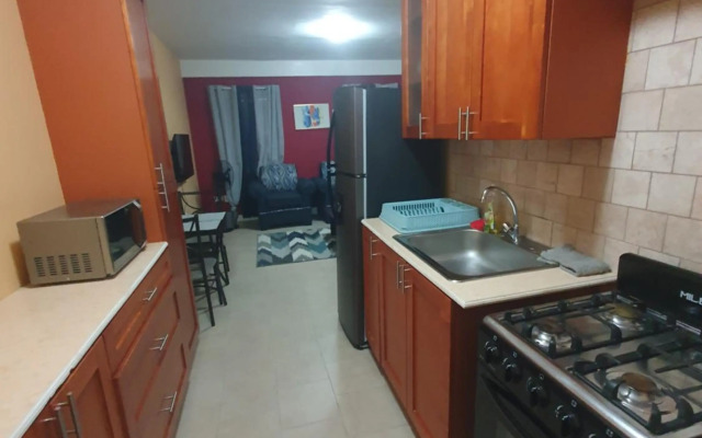 Lovely 2-bedroom apartment with shared jacuzzi & pool