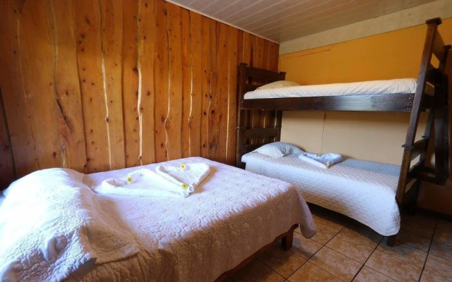 Moras Place B&B - Hostel