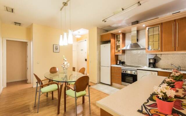 M&F Fuencarral Apartamento