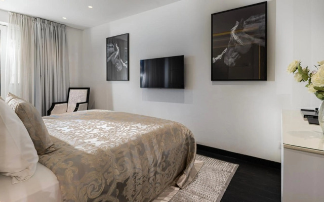 Hotel 9