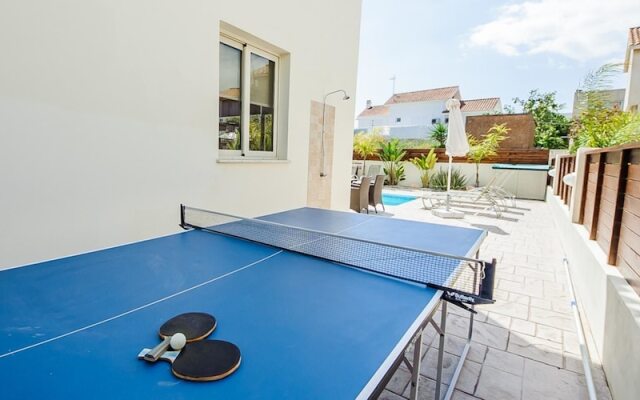 Rent Private Villa 018