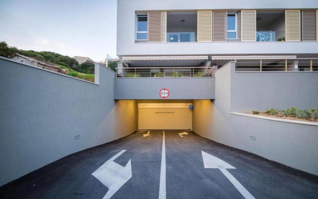 Sea view apartment EMA