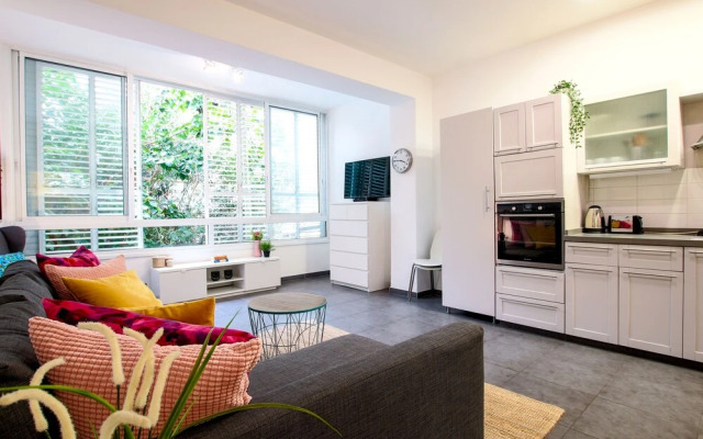 Spacious 3BR in Ben yehuda by Holiday-rentals