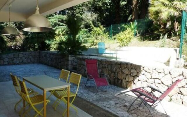 Tourelles Garden