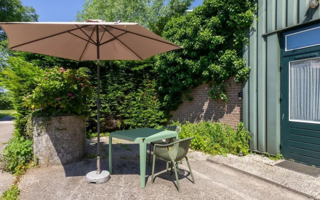 Peaceful Retreat Near Zeeland Beach