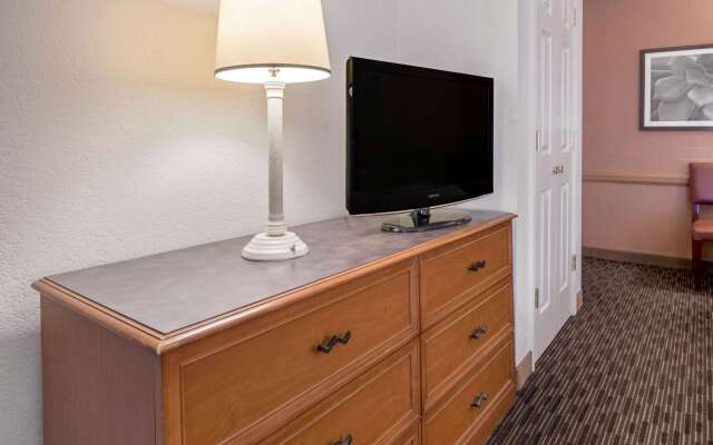 La Quinta Inn by Wyndham San Antonio Market Square