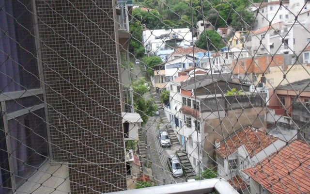 Gohouse - Loureiro 102