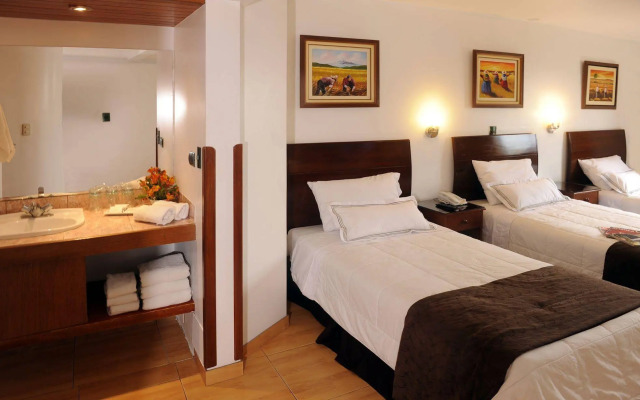 Epiqus Hotel