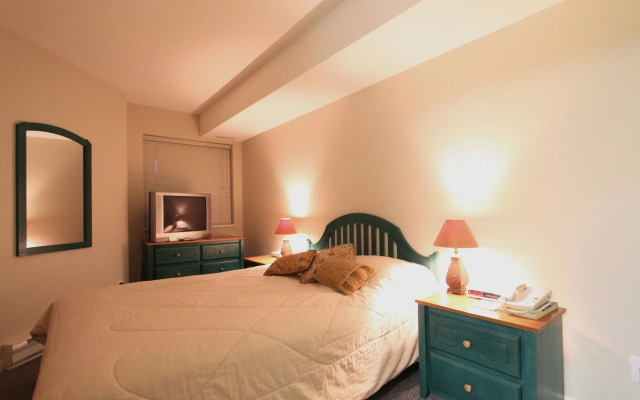 ResortQuest at Marketplace Lodge