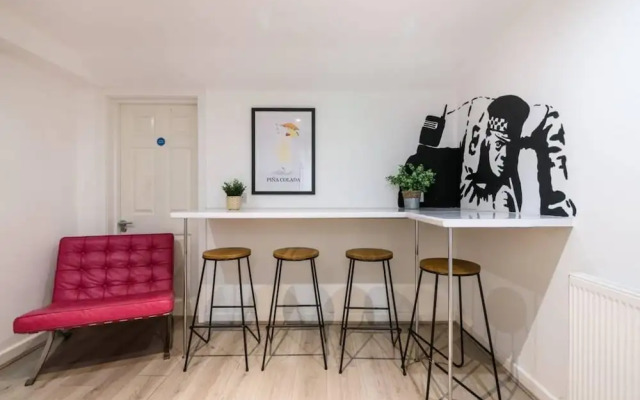 Host Apartments Fleet Nightlife I