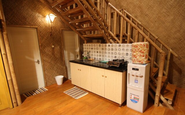 Villa ChavaMinerva Bambu - Lembang