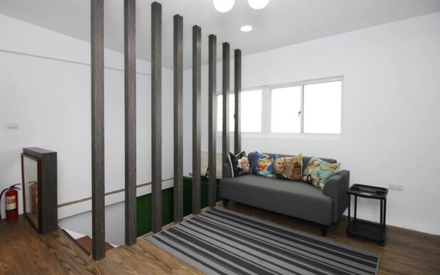 Traveler. Gourmet Hostel