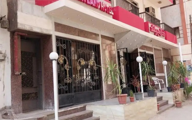 Merryland Hotel