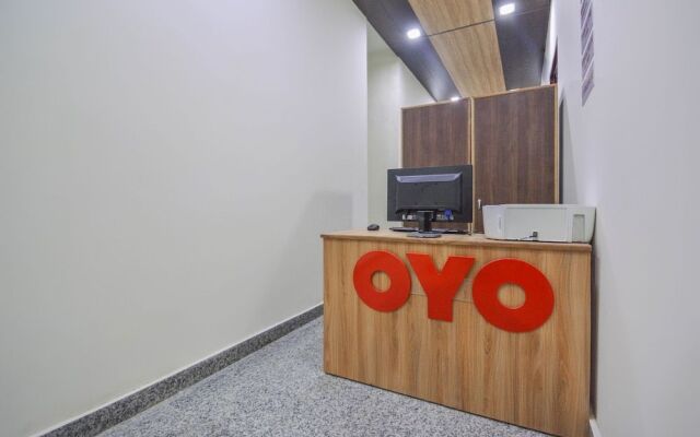 OYO 43708 Hotel Grand Inn