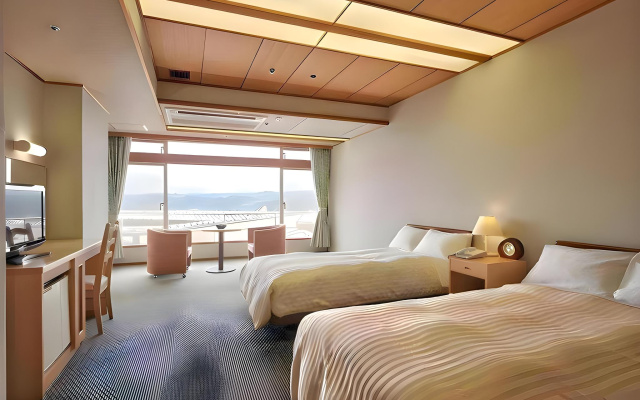 Hotel Urashima – Guest Rooms – Wakayama