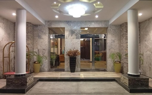 Vinpy Hotels
