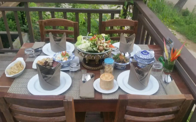 Bansaeo Garden and Resort