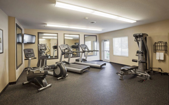 Candlewood Suites Lenexa - Overland Park Area by IHG
