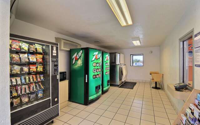 Motel 6 San Marcos, TX