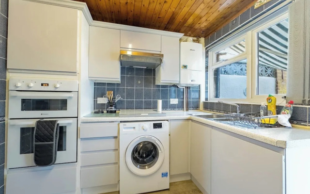 Falstones Cozy Retreat in Basildon