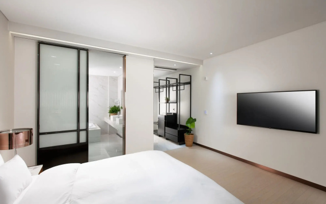 N Bridge Hotel