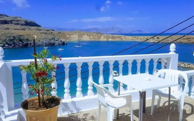 Triple Sea View Family Room Close To The Beach
